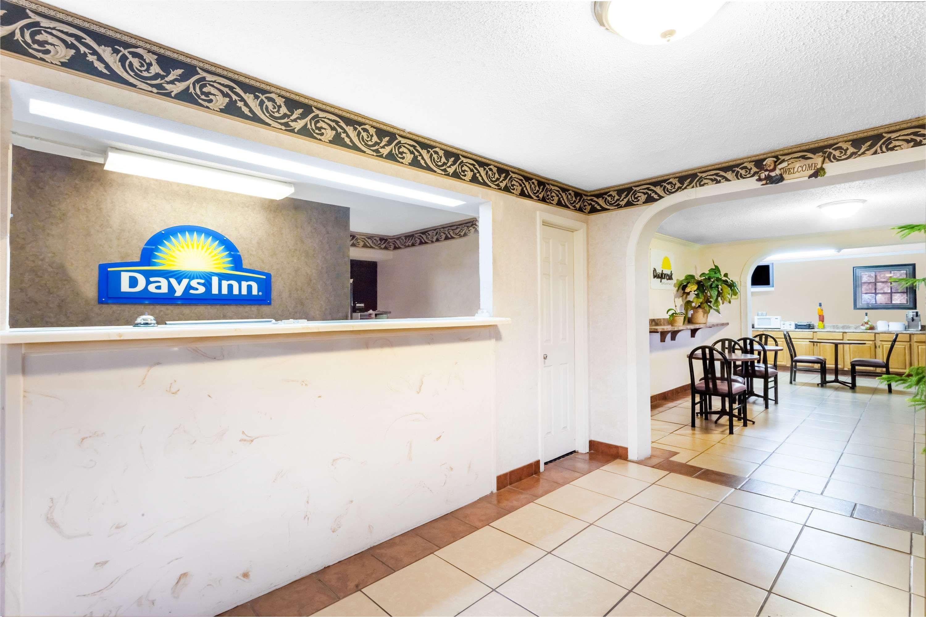 Days Inn By Wyndham Martin Εξωτερικό φωτογραφία